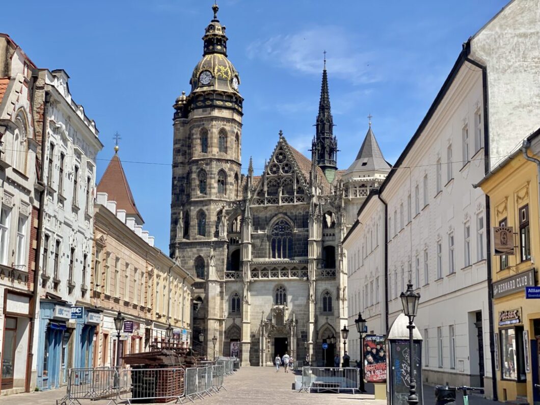 スロバキアっ子が愛するチーズ揚げと、コシツェのマイクロブルワリー。 世界一周 めし旅